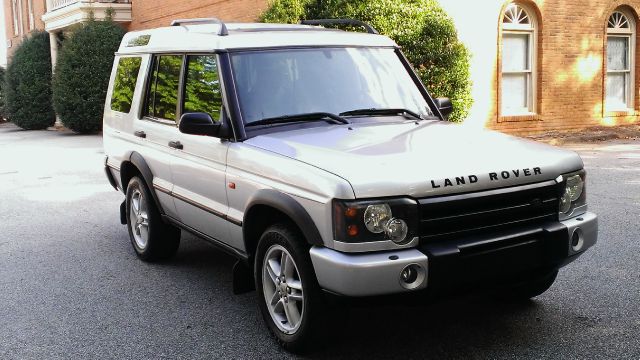 Land Rover Discovery 2003 photo 2