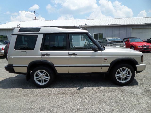 Land Rover Discovery 2003 photo 1