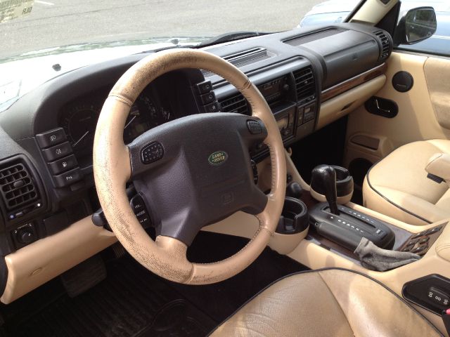 Land Rover Discovery 2004 photo 2