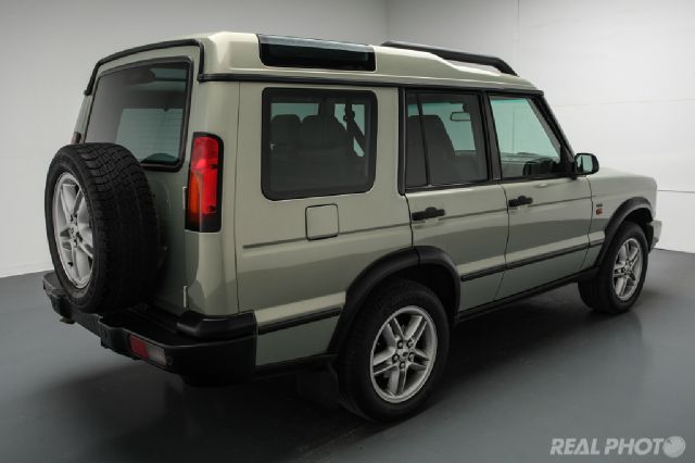 Land Rover Discovery 2004 photo 1