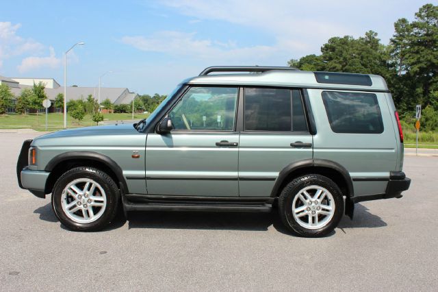 Land Rover Discovery 2004 photo 1