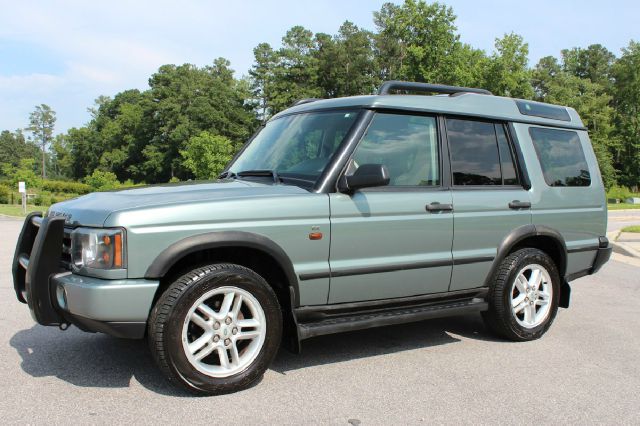 Land Rover Discovery 2004 photo 2