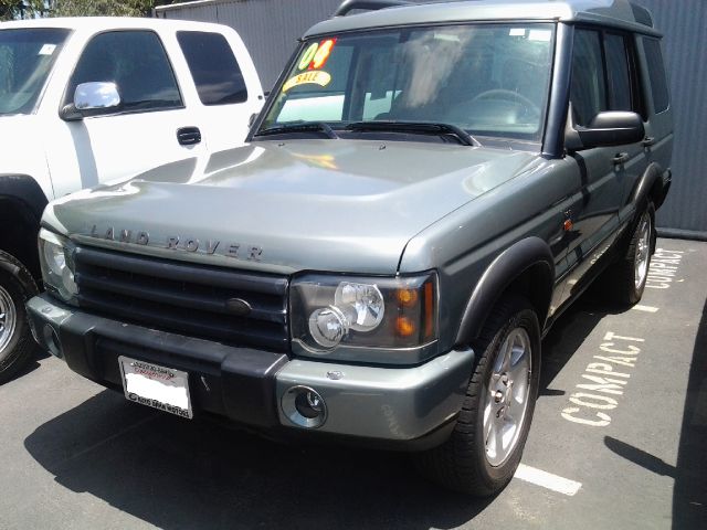 Land Rover Discovery 2004 photo 2