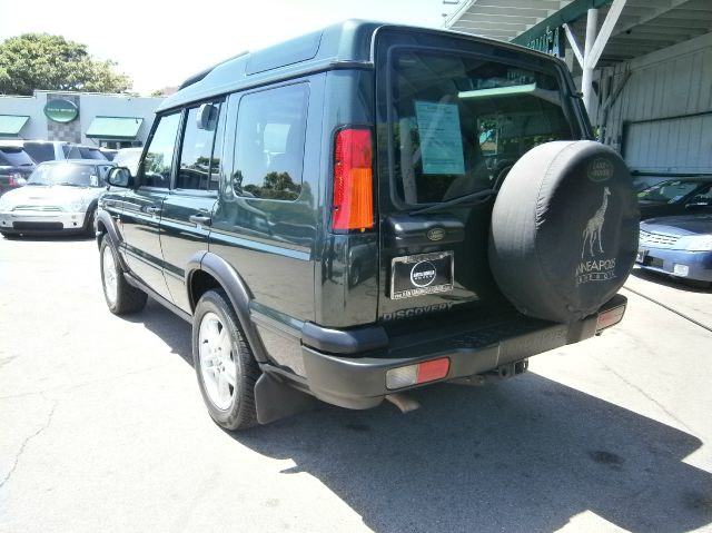 Land Rover Discovery 2004 photo 1