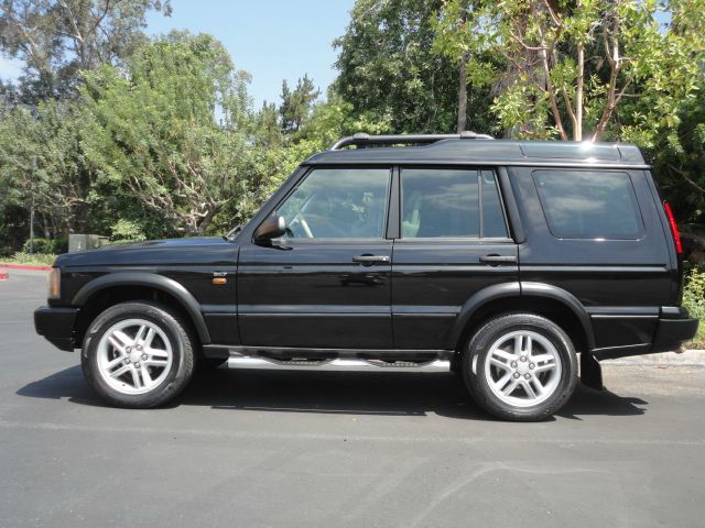 Land Rover Discovery 2004 photo 1