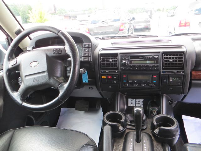 Land Rover Discovery 2004 photo 3