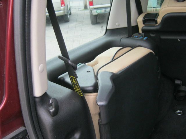 Land Rover Discovery 2004 photo 3