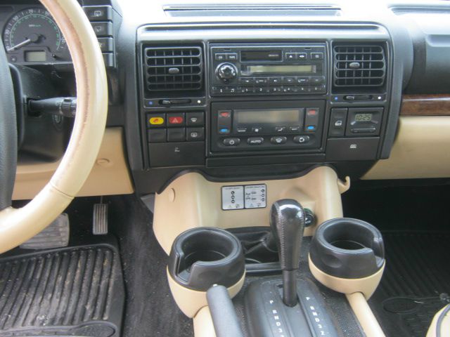 Land Rover Discovery 2004 photo 7