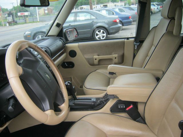 Land Rover Discovery 2004 photo 8