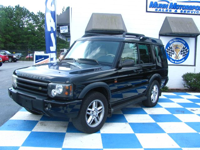 Land Rover Discovery 2004 photo 1