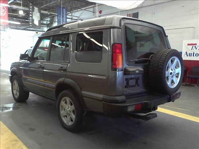 Land Rover Discovery 2004 photo 2