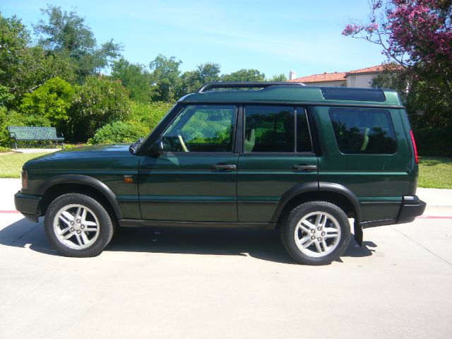 Land Rover Discovery 2004 photo 1