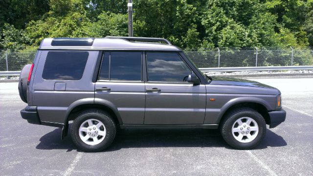 Land Rover Discovery 2004 photo 2