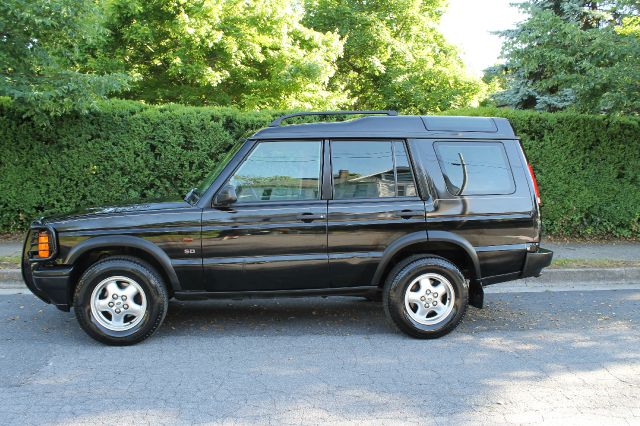 Land Rover Discovery II 2000 photo 21