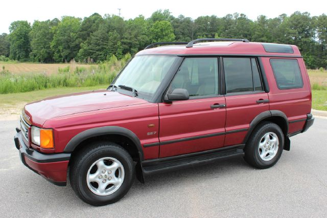 Land Rover Discovery II 1999 Toyota XLE SUV