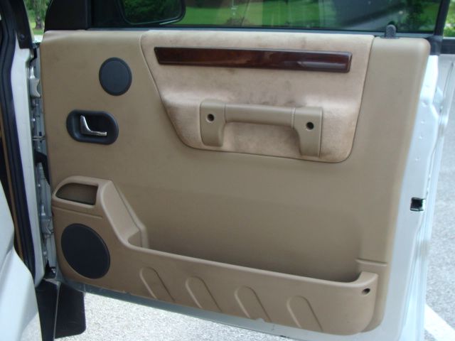 Land Rover Discovery II 2002 photo 19
