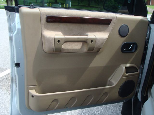 Land Rover Discovery II 2002 photo 43