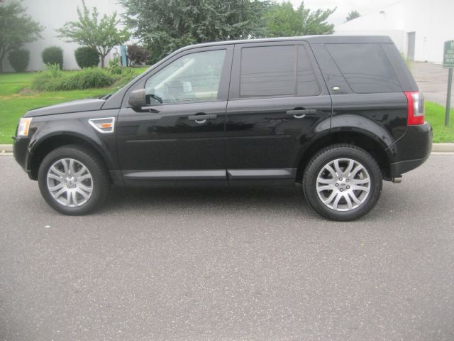 Land Rover LR2 2008 photo 2