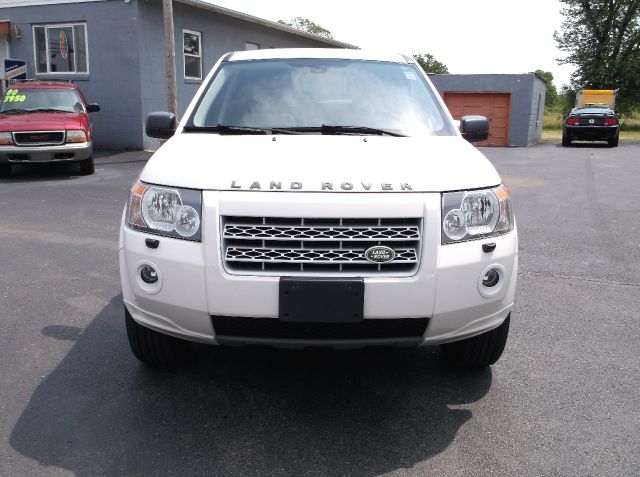 Land Rover LR2 2008 photo 2