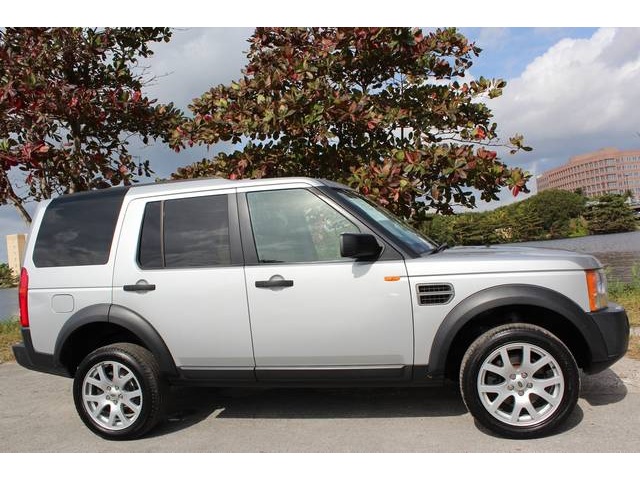 Land Rover LR3 Base Unspecified