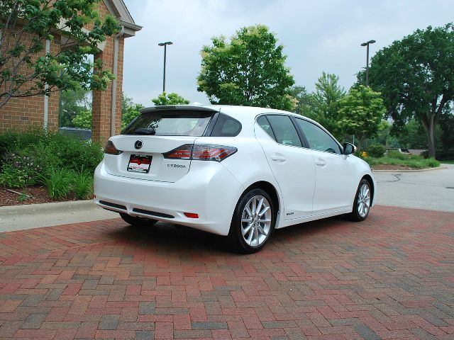 Lexus CT 200h 2012 photo 20