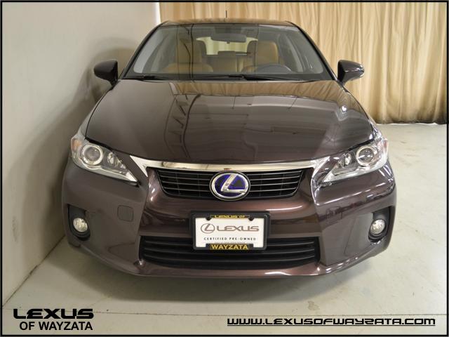 Lexus CT 200h 2012 photo 2