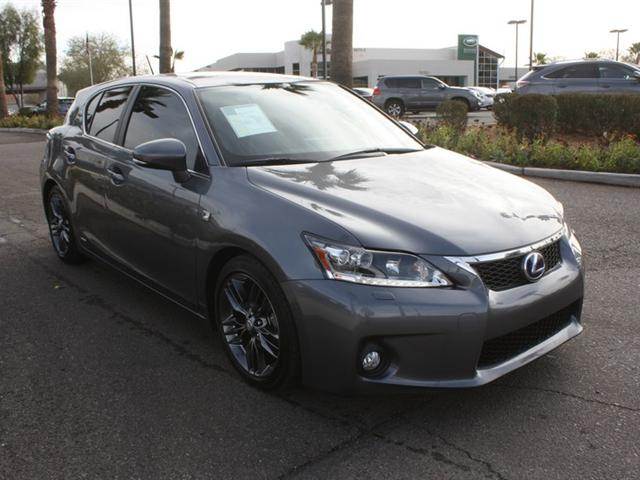 Lexus CT 200h 2012 photo 2