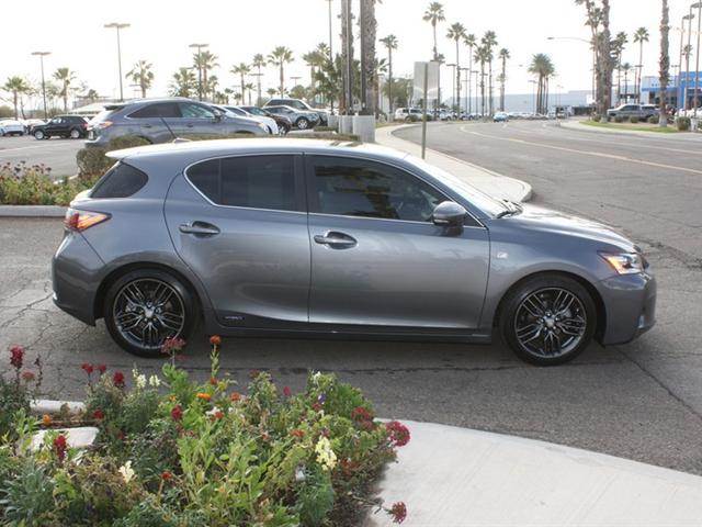 Lexus CT 200h 2012 photo 3