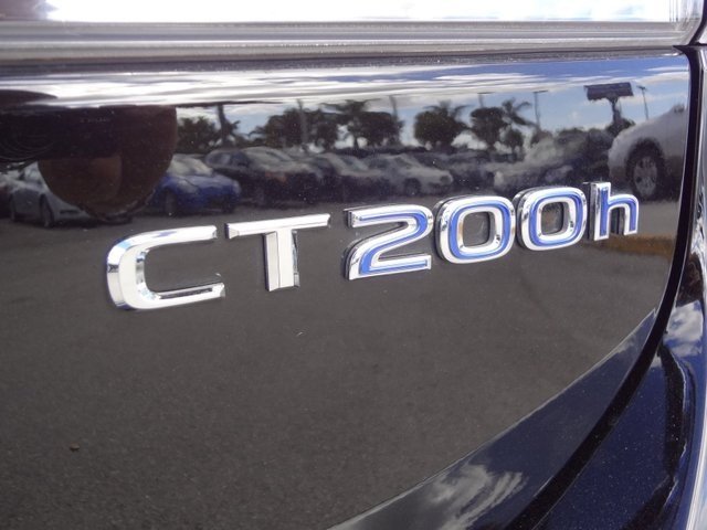 Lexus CT 200h 2012 photo 5