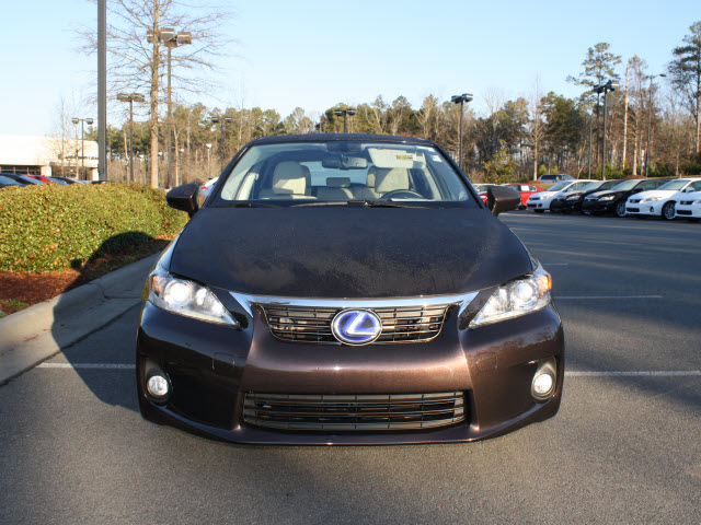 Lexus CT 200h 2012 photo 1