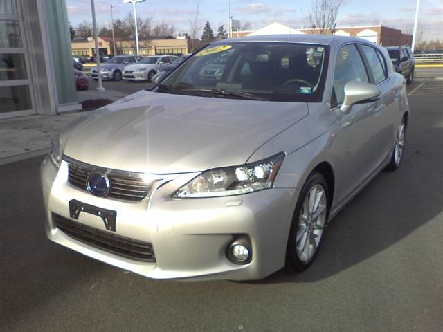 Lexus CT 200h Base Unspecified