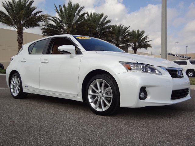 Lexus CT 200h Base Unspecified