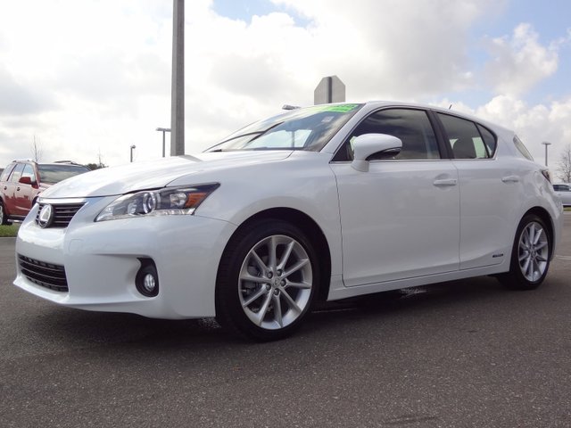 Lexus CT 200h 2012 photo 2