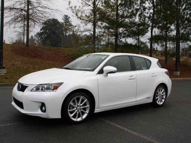 Lexus CT 200h Base Unspecified