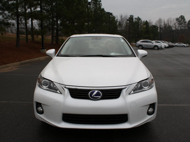 Lexus CT 200h 2012 photo 1