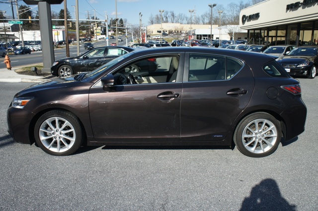 Lexus CT 200h 2012 photo 1