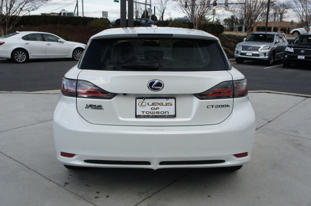 Lexus CT 200h 2012 photo 3