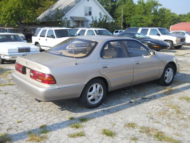 Lexus ES 300 1992 photo 1