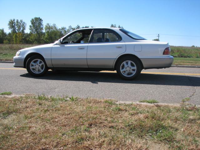 Lexus ES 300 1993 photo 1