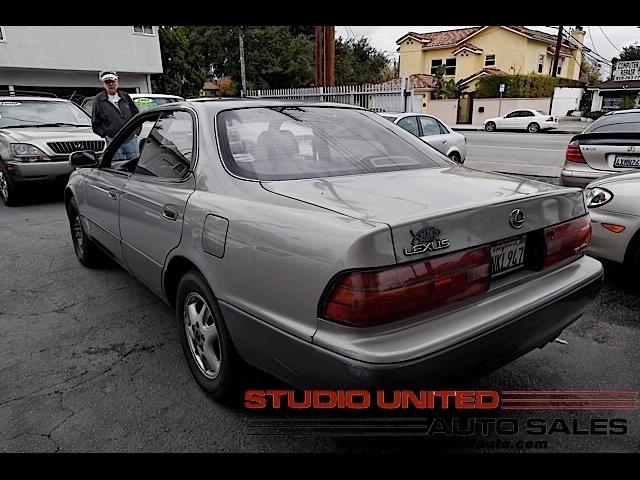 Lexus ES 300 1994 photo 3