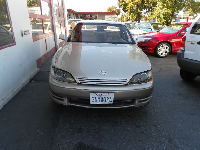 Lexus ES 300 1995 photo 1