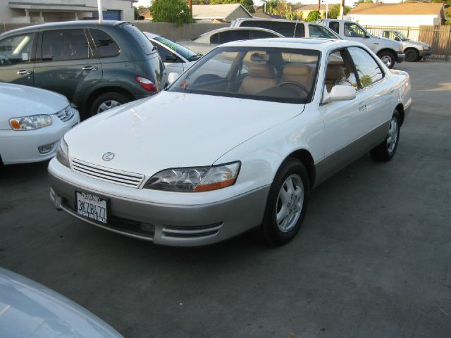 Lexus ES 300 1995 photo 10