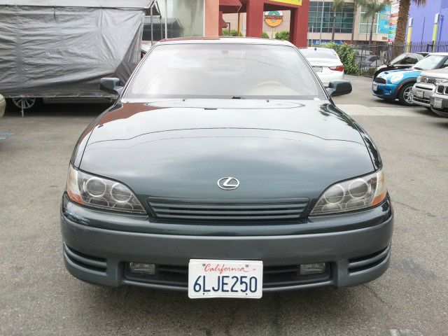 Lexus ES 300 1995 photo 11