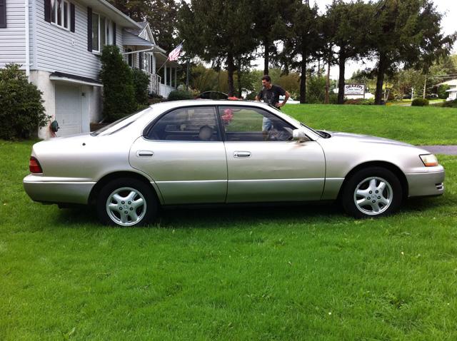 Lexus ES 300 1996 photo 3