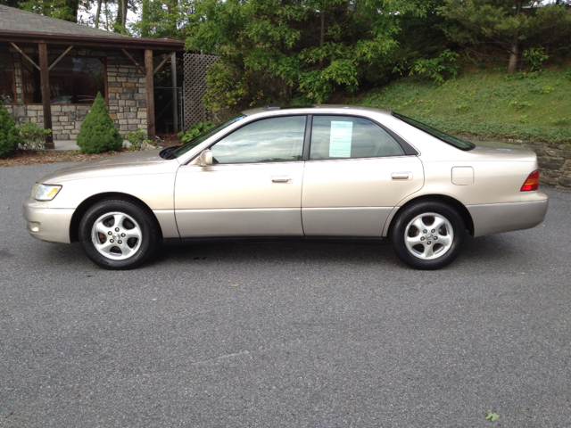 Lexus ES 300 1997 photo 3