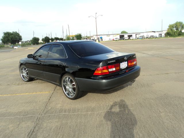 Lexus ES 300 1997 photo 1