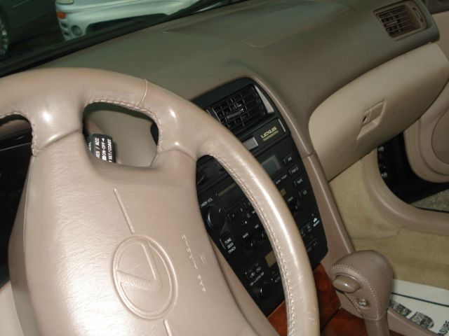 Lexus ES 300 1997 photo 13