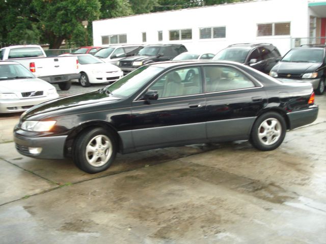 Lexus ES 300 1997 photo 18