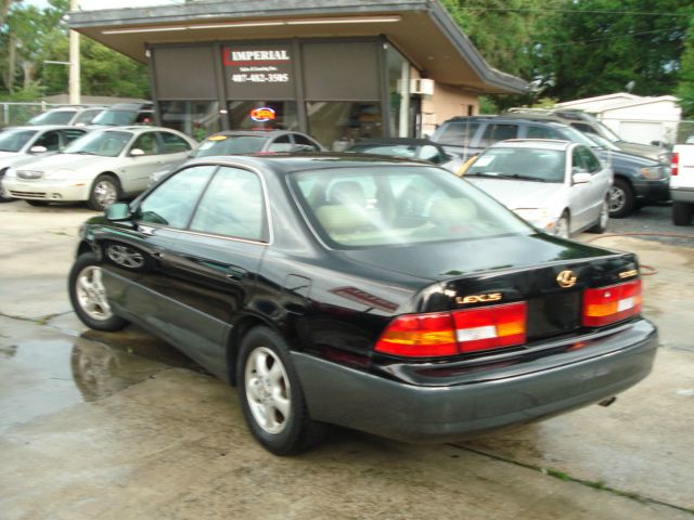 Lexus ES 300 1997 photo 2