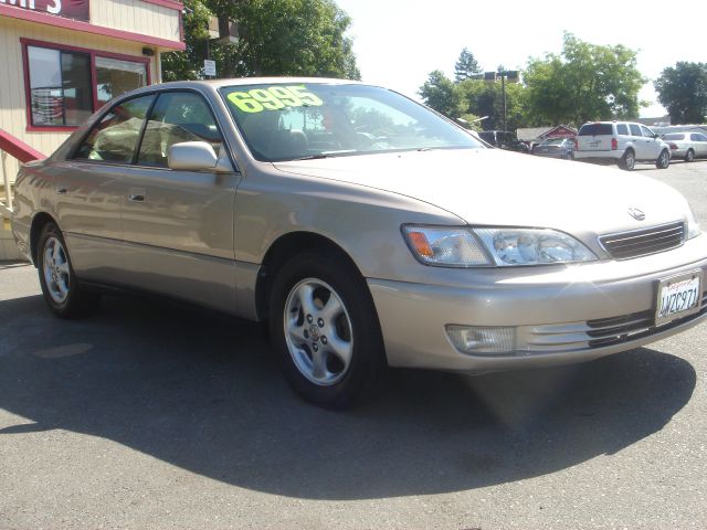 Lexus ES 300 1997 photo 5